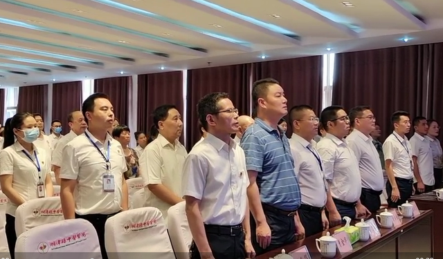 “奋斗百年路 起航新征程”2021年湘潭县中医医院召开“七一”表彰大会