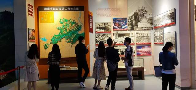 赓续红色血脉，传承湖湘精神——湘钢一中2021年上学期入团仪式暨教工团活动报道
