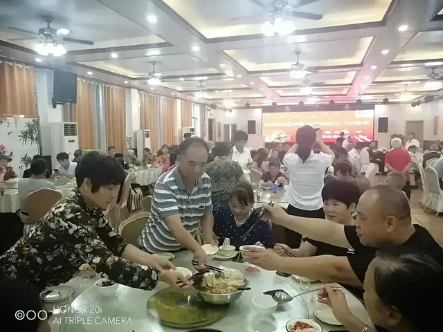 今天，湘潭全城免费吃面！只为庆祝这个伟大的日子