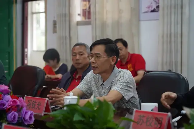 加速援建引擎，开启合作新篇 ——湘潭凤凰中学援建湘潭县十中道路提质改造工程签约仪式