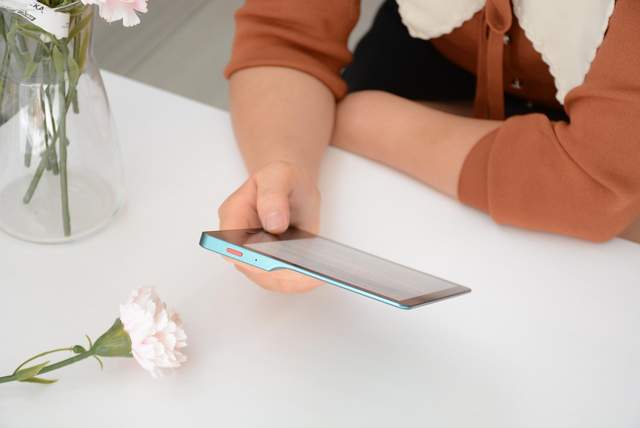 超薄金属机身、开放系统，墨案MIX7：新时代读书新选择