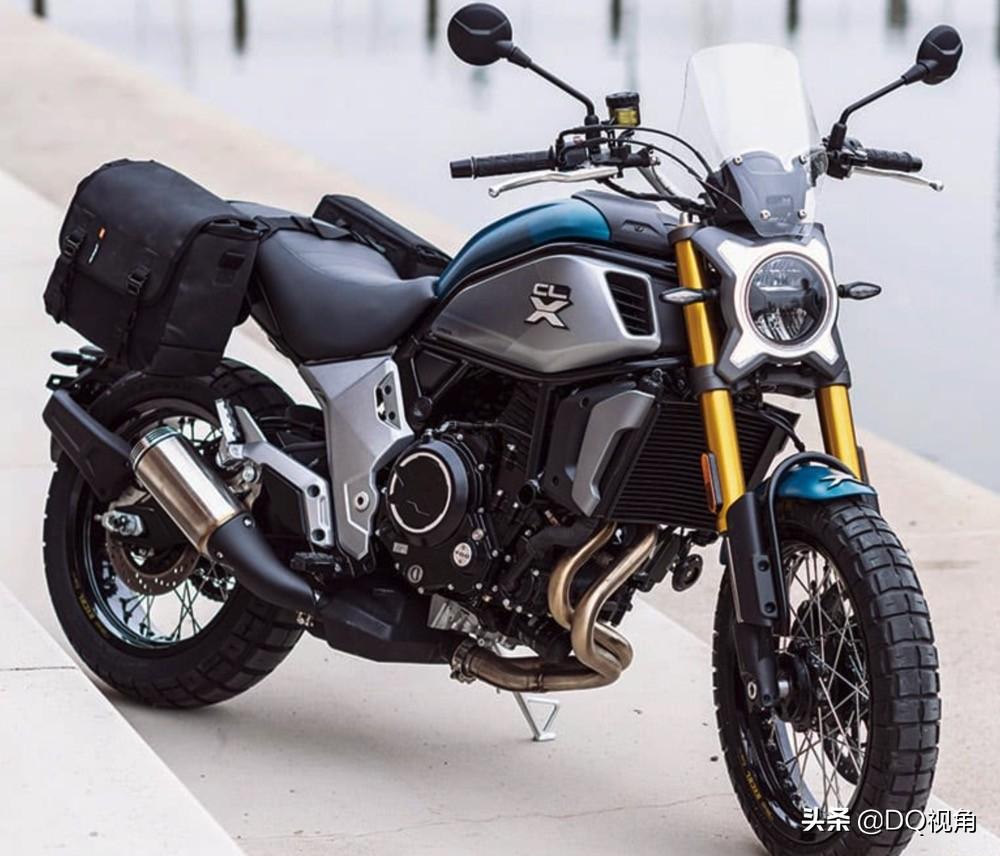 摩托车#春风在去年底的车展上亮相了一款700cc街车,也就