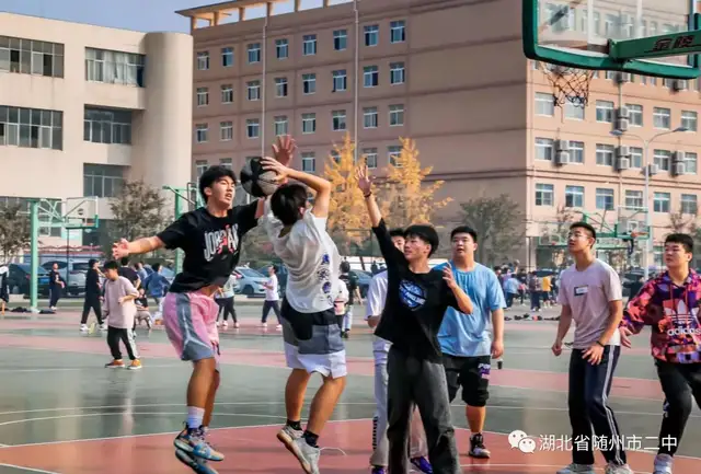 随州二中举行趣味运动会随州二中,趣味运动会,秋季运动会,校园运动,体育竞技