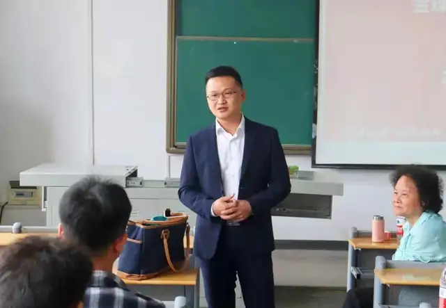 新闻|武汉晴川学院与金蝶举行校企合作签约暨高品质就业班开班仪式！-科记汇