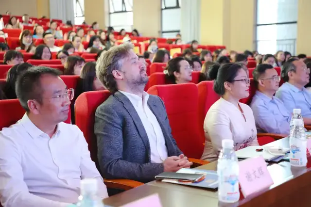 成都市国际理解教育教学研讨活动在天府新区华阳中学附属小学举行