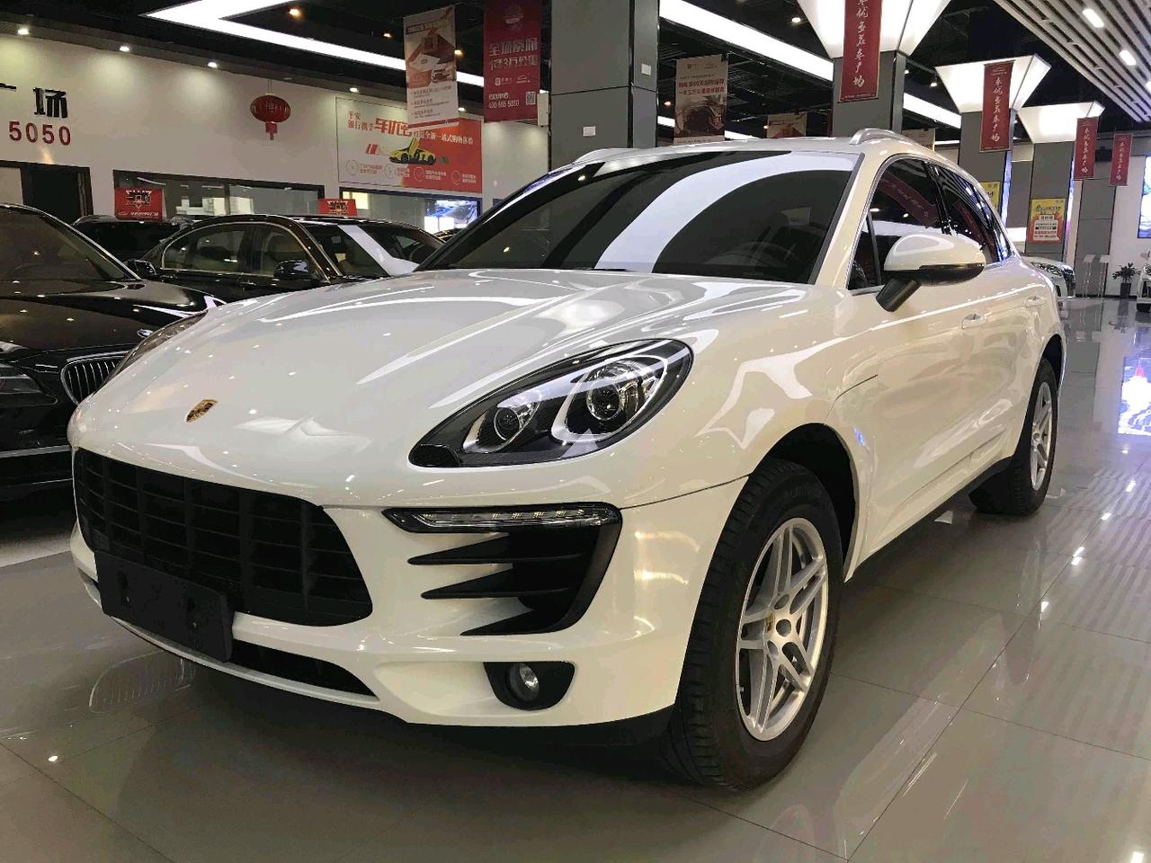 18年差几天保时捷小卡宴