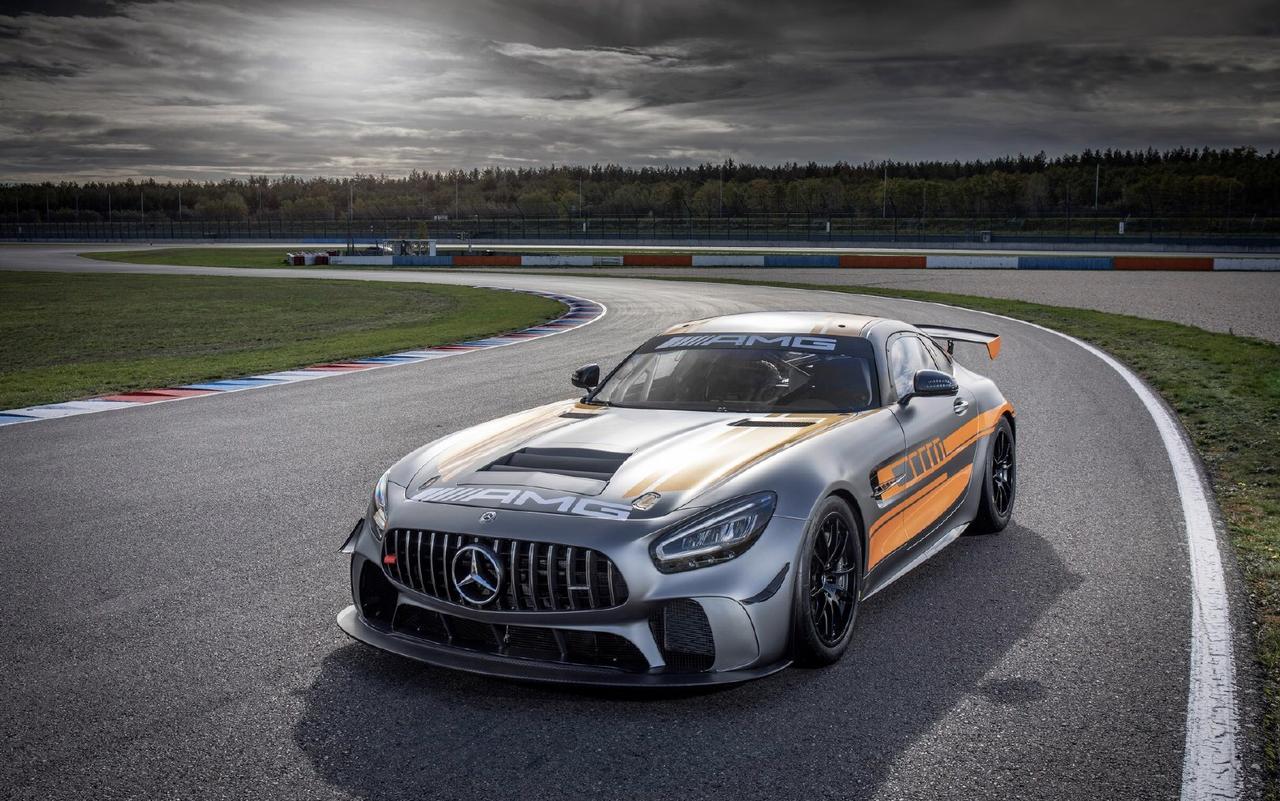 梅赛德斯发布了新款amg gt4赛车的官图,新车的空气动力学