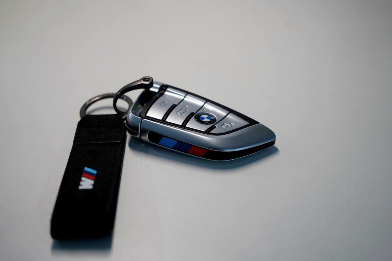 宝马m5车主·车龄9年daniel队长除了是525 其他都一样,连钥匙链都