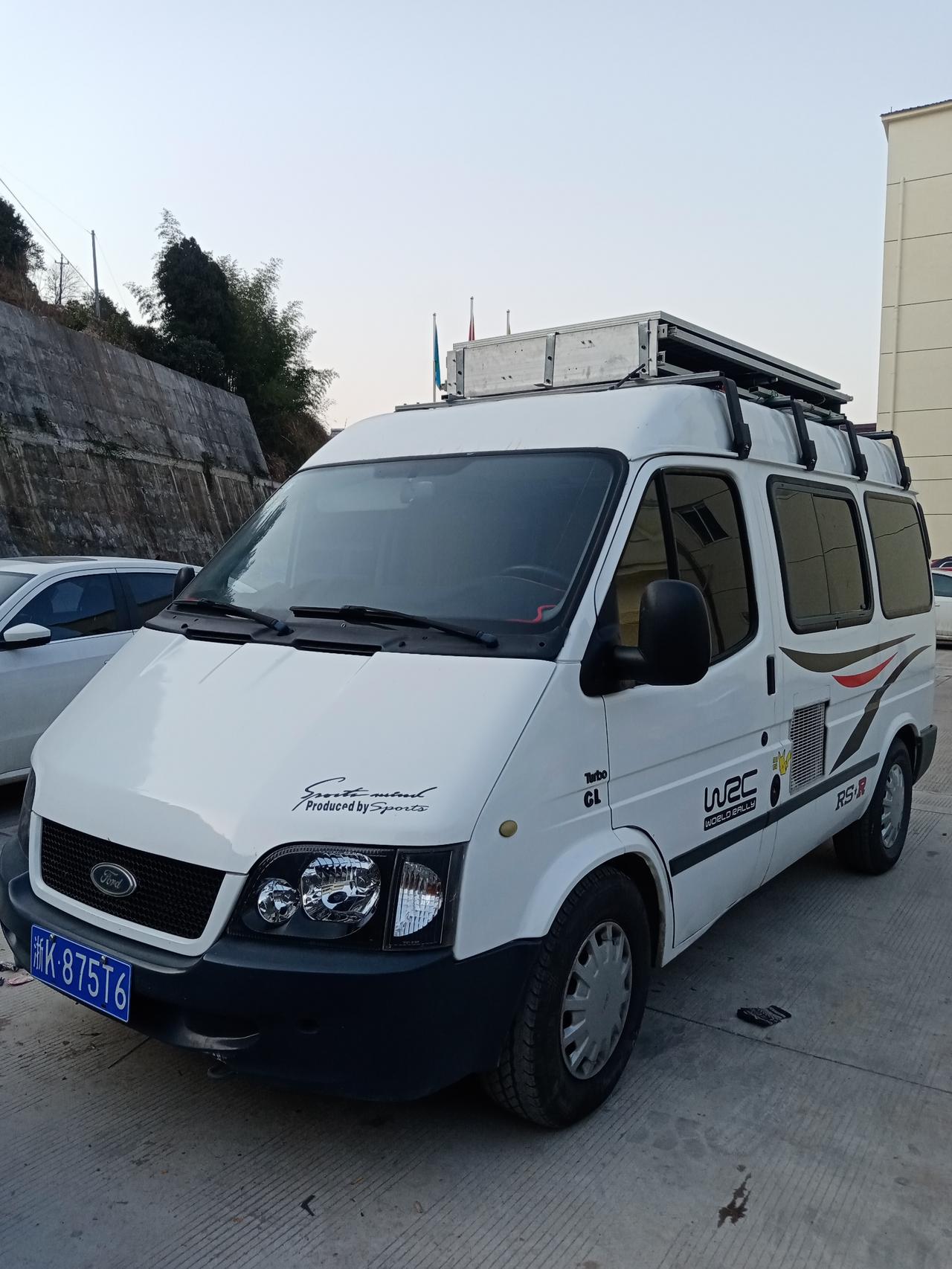 经典全顺改装床车