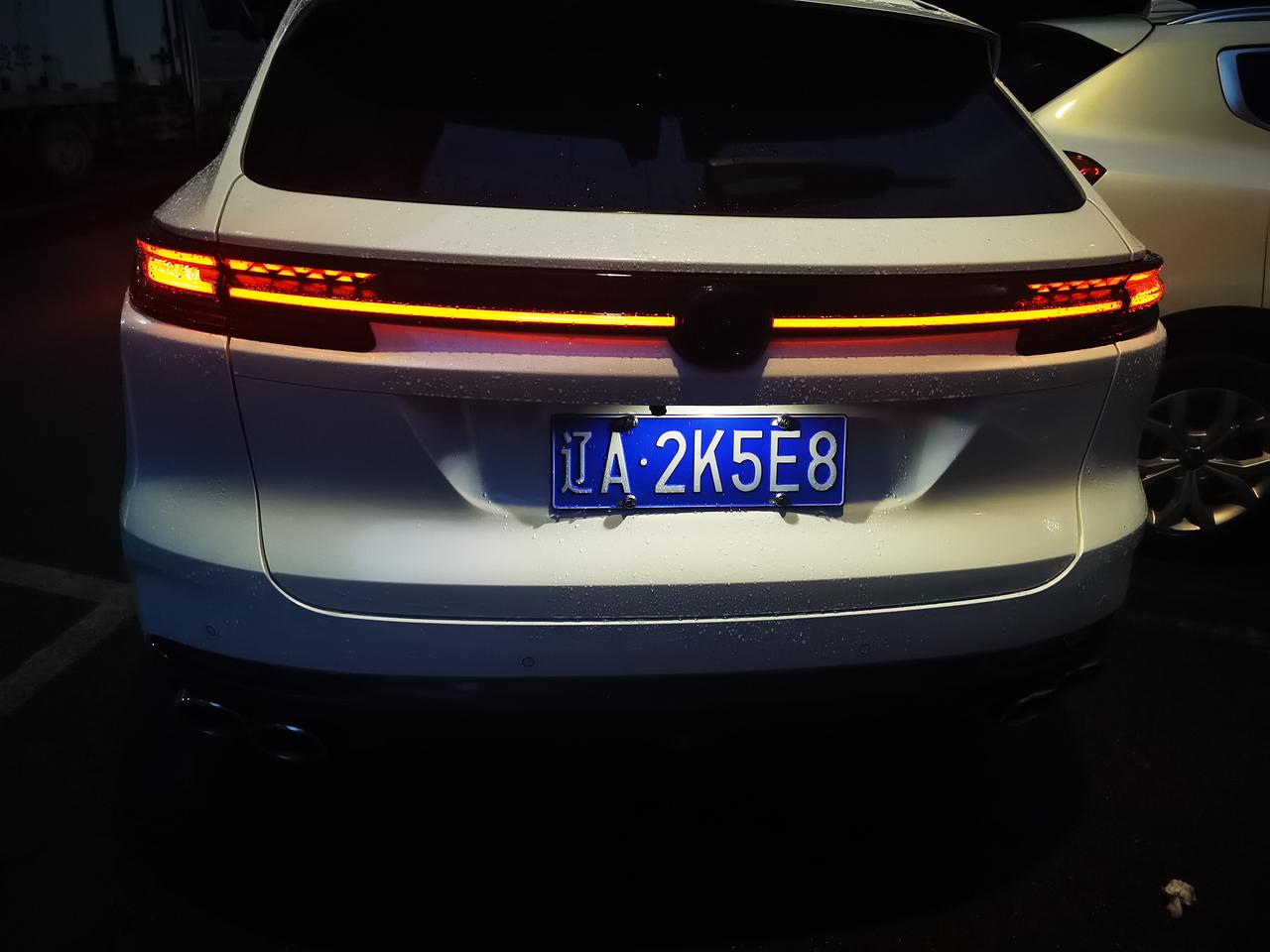 把标改了,然后再把字整掉,很漂亮_长安uni-k车友圈_懂车帝