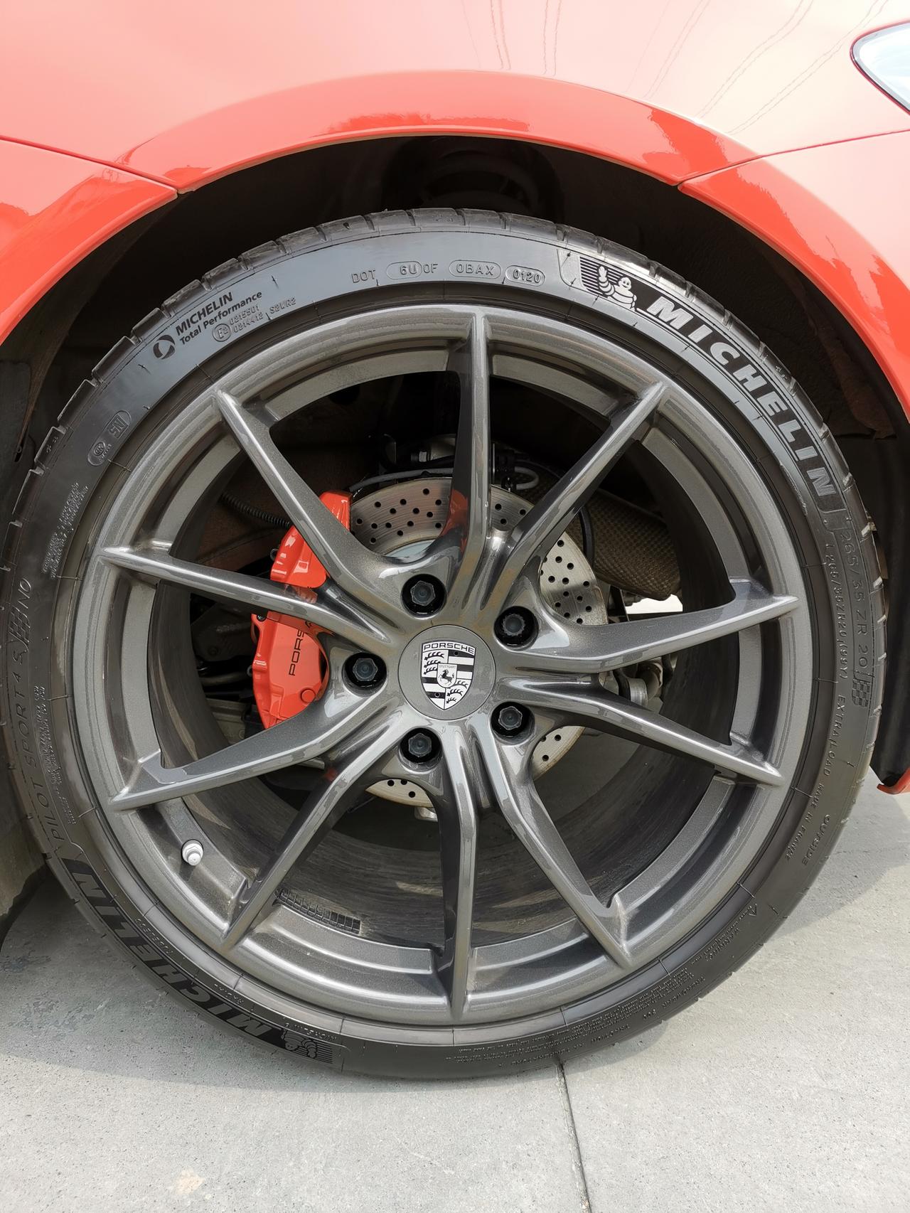 答应大家的:保时捷718boxster t刹车卡钳改色 以及