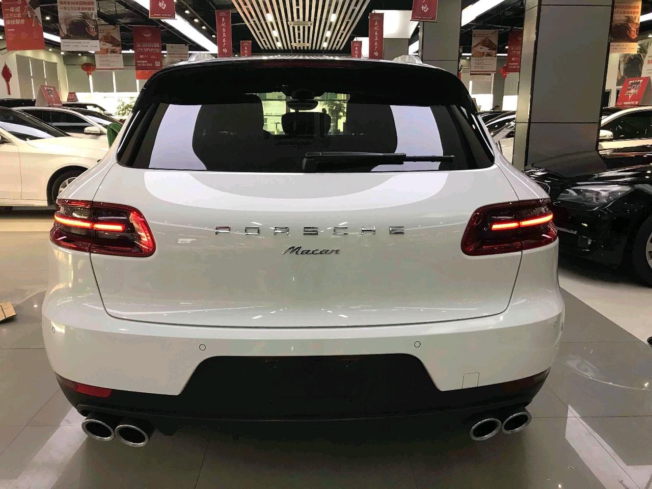 18年差几天保时捷小卡宴