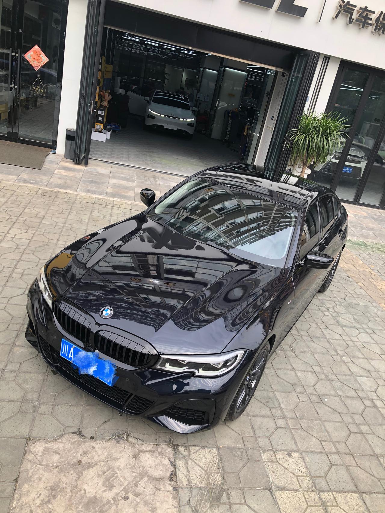 今日交车第二台 宝马325li 原车漆:炭黑 装贴xpel