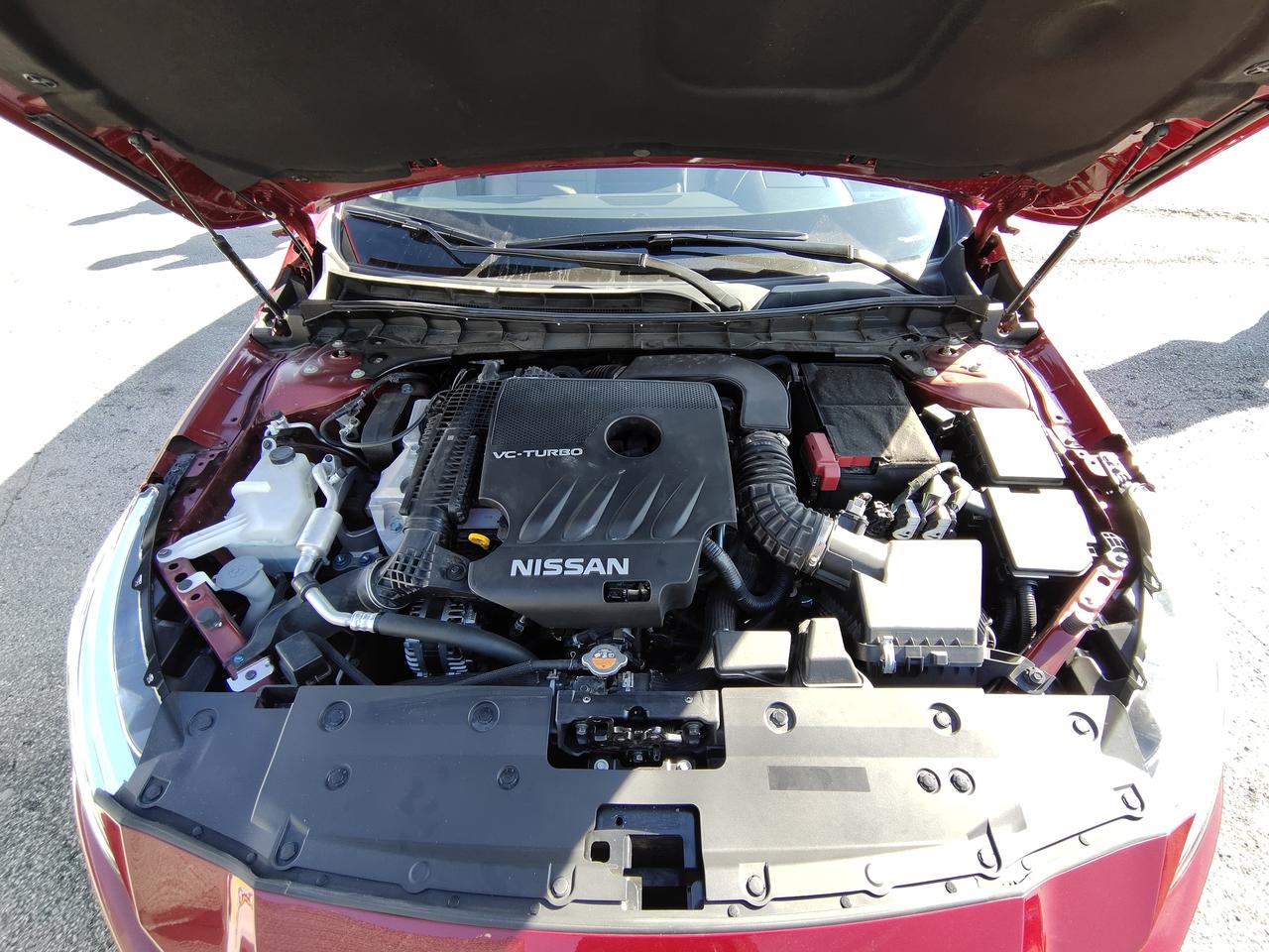 今日工作照,日产天籁评测页上线 测试车使用了vc-turbo