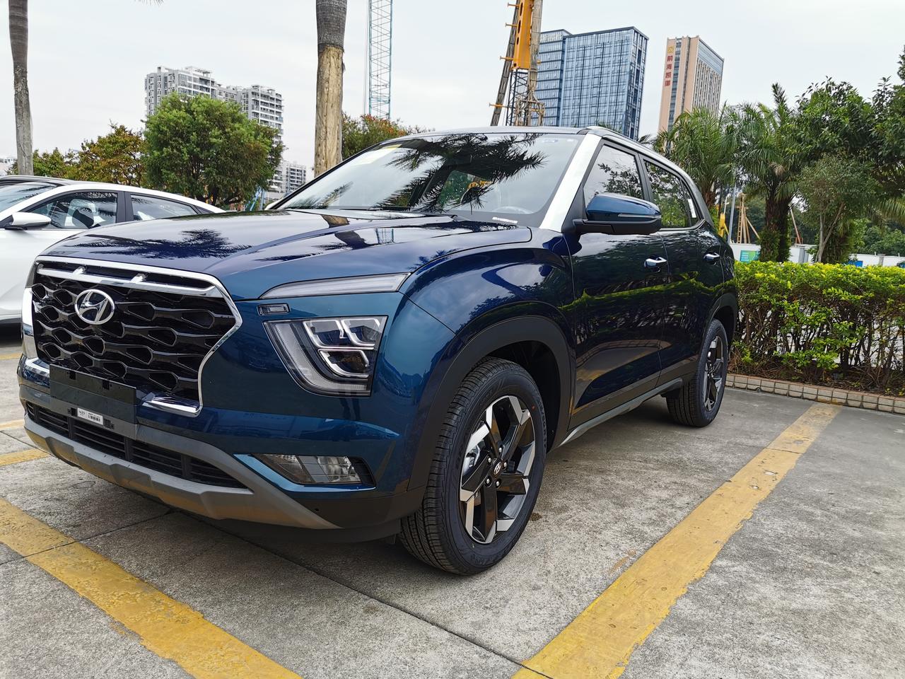 新一代ix25水鸭蓝,这颜色骚得够低调_现代ix25车友圈_懂车帝