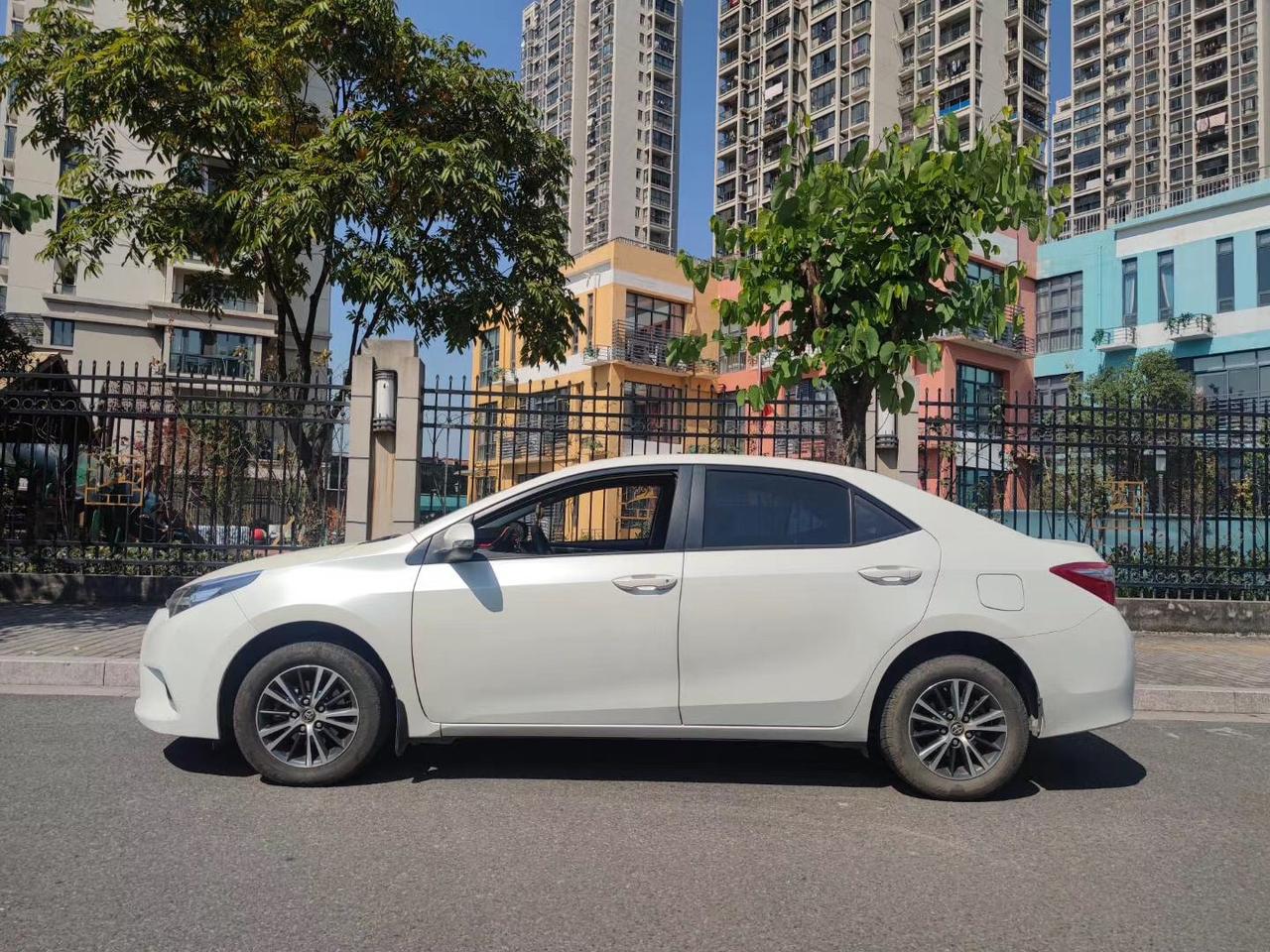 15年 丰田雷凌 自动 天窗1.6l__懂车帝