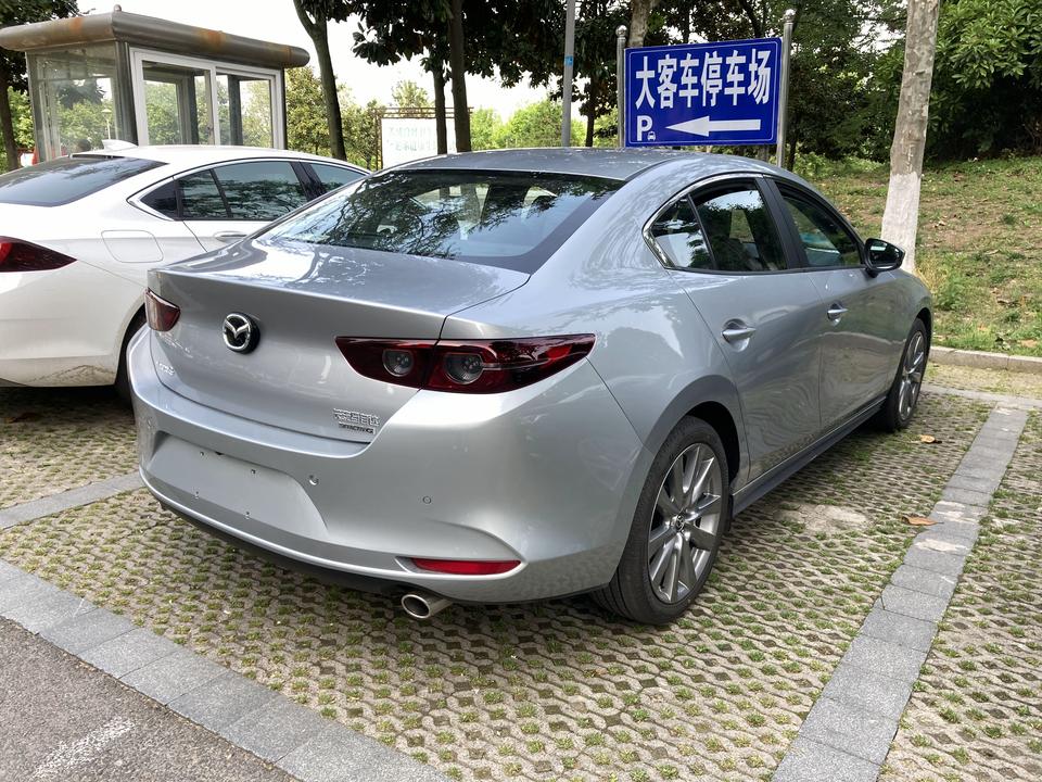 银色品鉴一把_马自达3 昂克赛拉车友圈_农民工马友_懂车帝