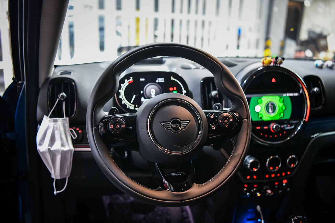 宝马minif60最新全液晶仪表