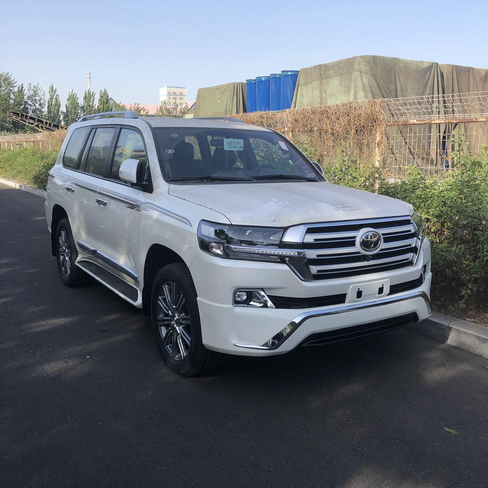 中东陆巡 最低配升级改装 5700大包围 20寸轮毂 带灯大