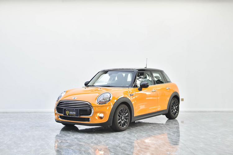 16年宝马mini四门版cooperfun