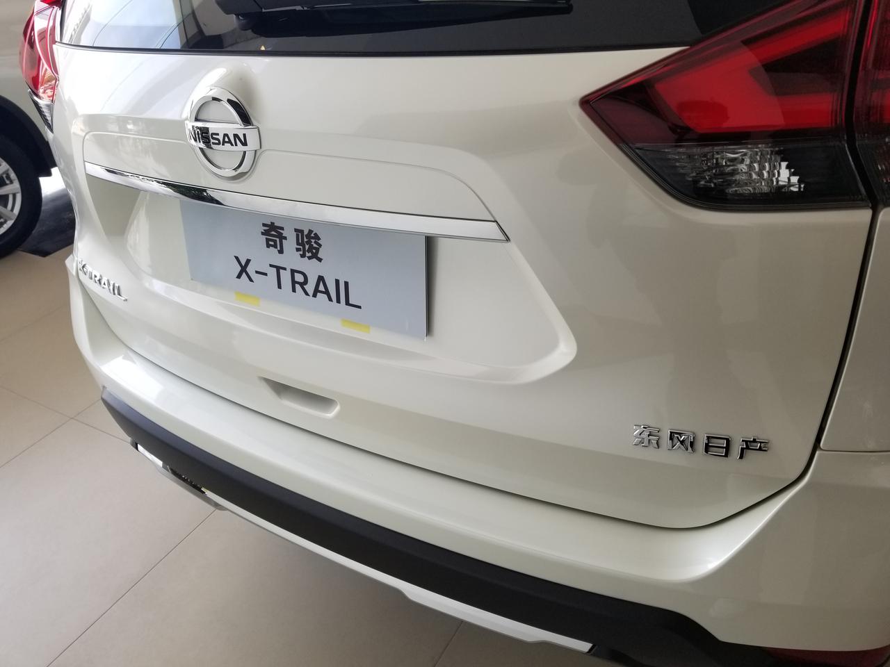 回答了:问一下,现在新款奇骏到底标志下面带不带字母啊?怎么有