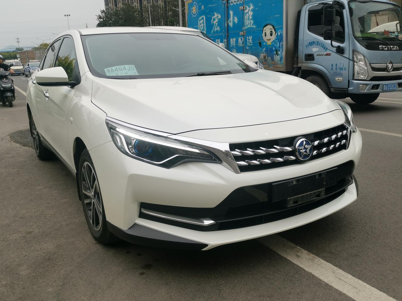 出售19年5月启辰d60,车况极品,全部原车漆,手续齐全,手动挡,私家一手