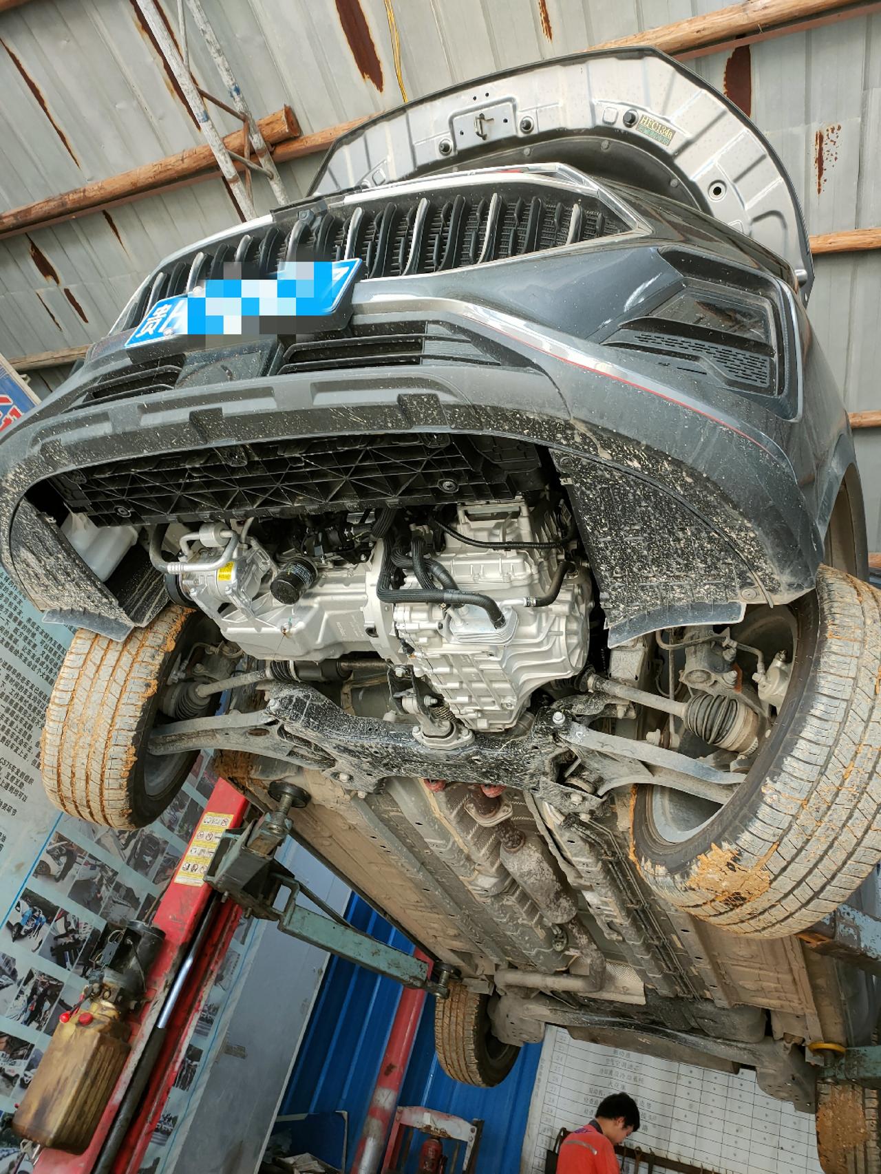 4儿子店老鼠提刀找猫96哈弗f7车主·车龄1年你这车头也不放东西保护下