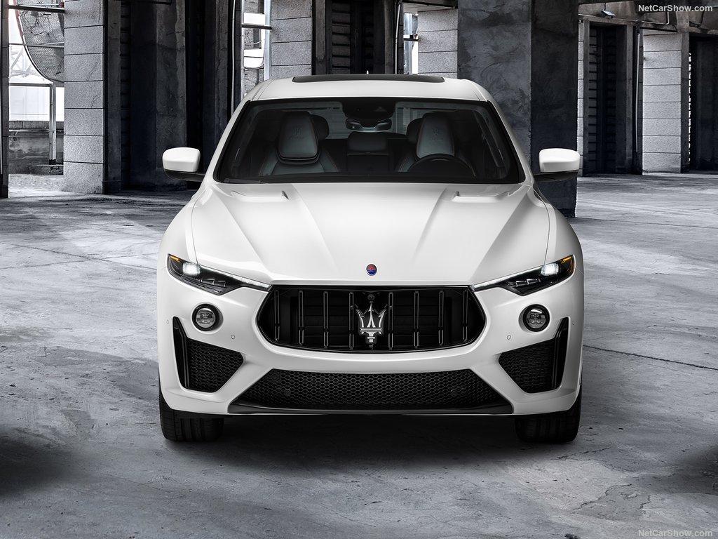 玛莎拉蒂2018年推出的levante trofeo是suv最极端,最强大的版本,2021