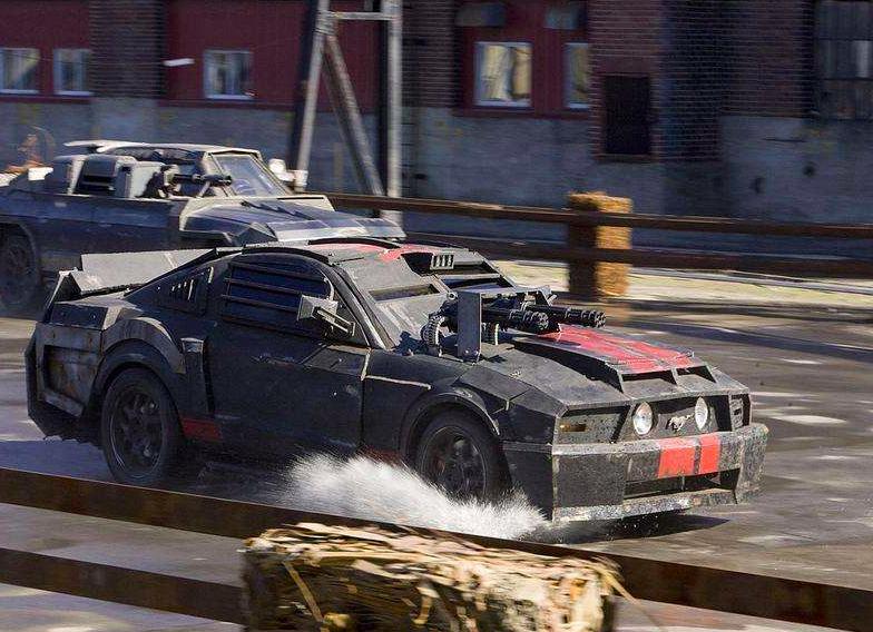 福特野马第5代改 《死亡飞车》中,这辆由