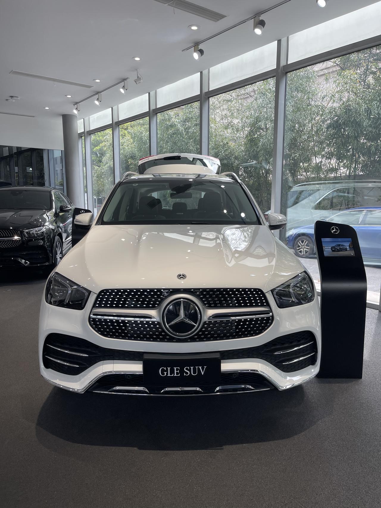 gle450女的开白色还是黑色_奔驰gle车友圈_懂车帝