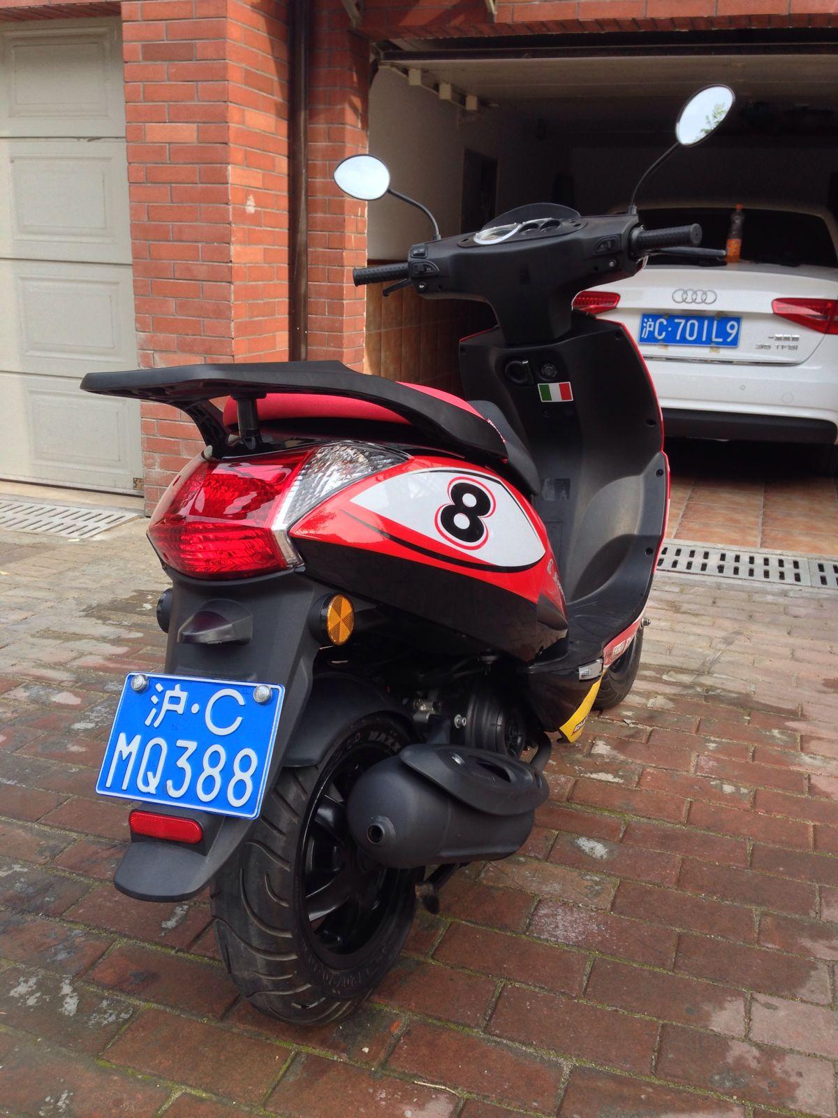 设计时速低于20,那这个助理车为什么可以跑到88,而且非机动车挂摩托车