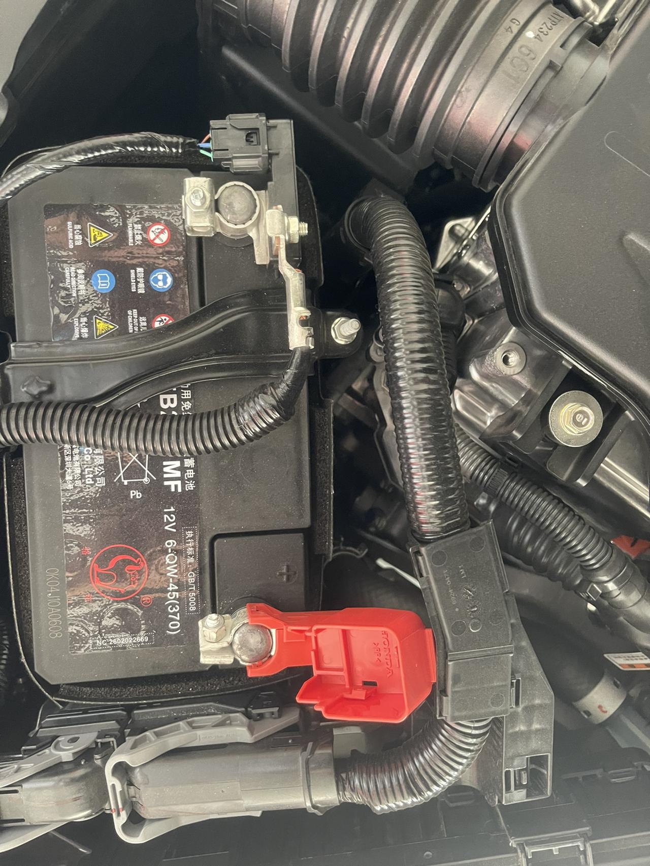 十代混动雅阁电瓶