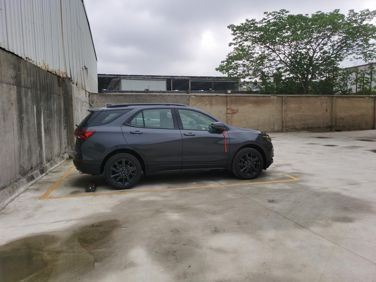 四驱顶配,省得有遗憾187自强不息探界者悍界版山岩灰,颜色比较深mfnsh