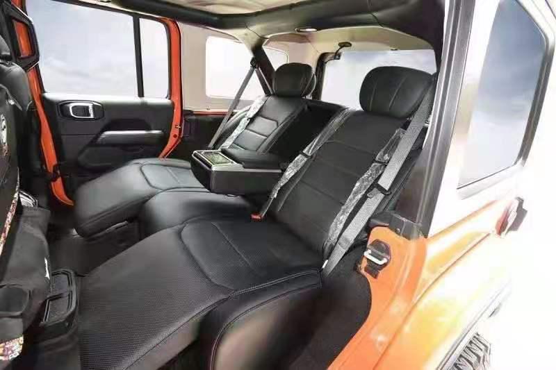 jeep牧马人后排航空座椅内饰升级