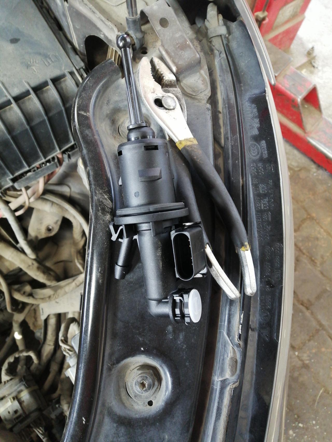 求大众途安离合器总泵详细拆解,在线等,急_途安车友圈_懂车帝