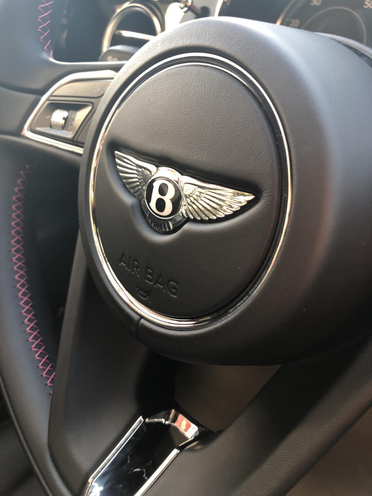 刚刚看见一个带翅膀的比亚迪 做工真不错 也不知道多少钱_懂车帝