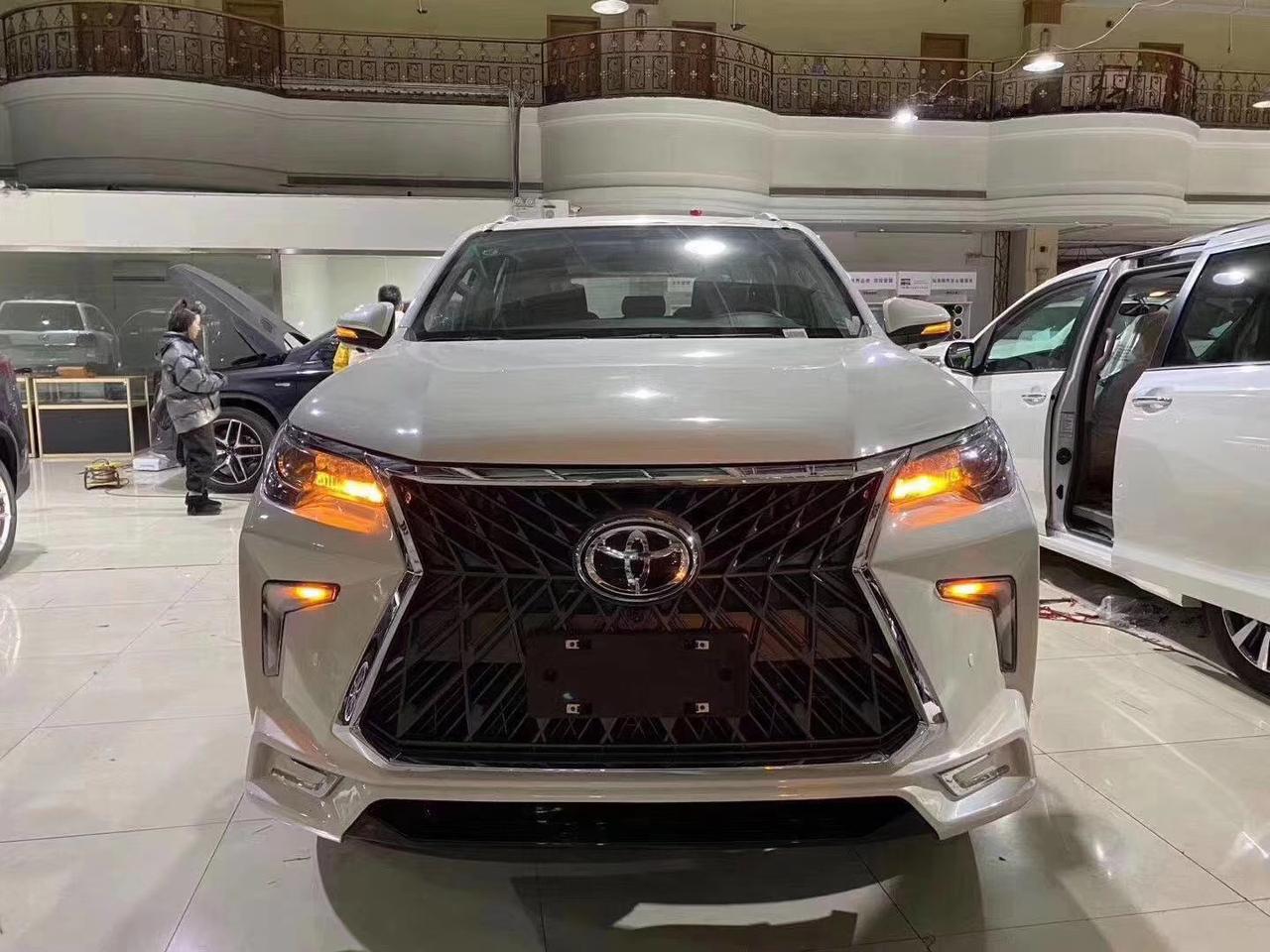 校长验车,今天给客户改装一款丰田穿越者,整车脱胎换骨气质拿捏