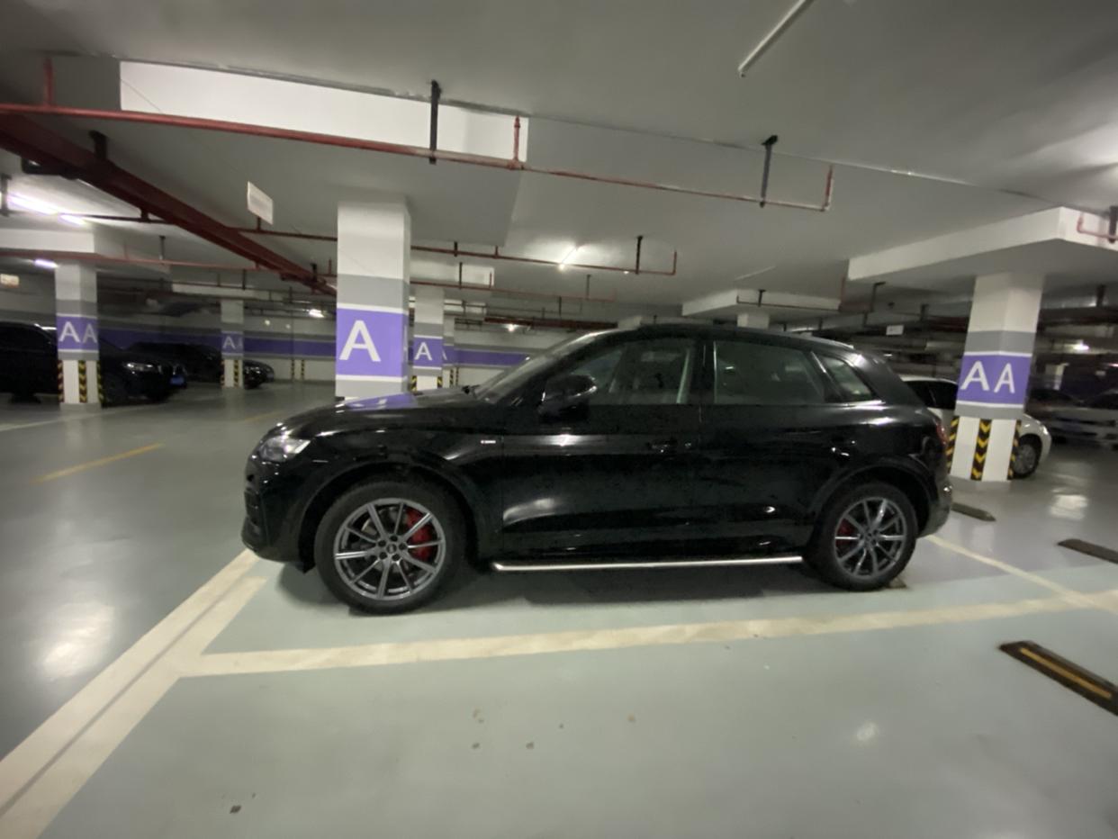 q5l45甄选动感黑车配黑光包就是帅