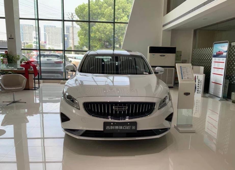 日前,吉利2021款博瑞ge已到店,该车此前已正式上市,提供