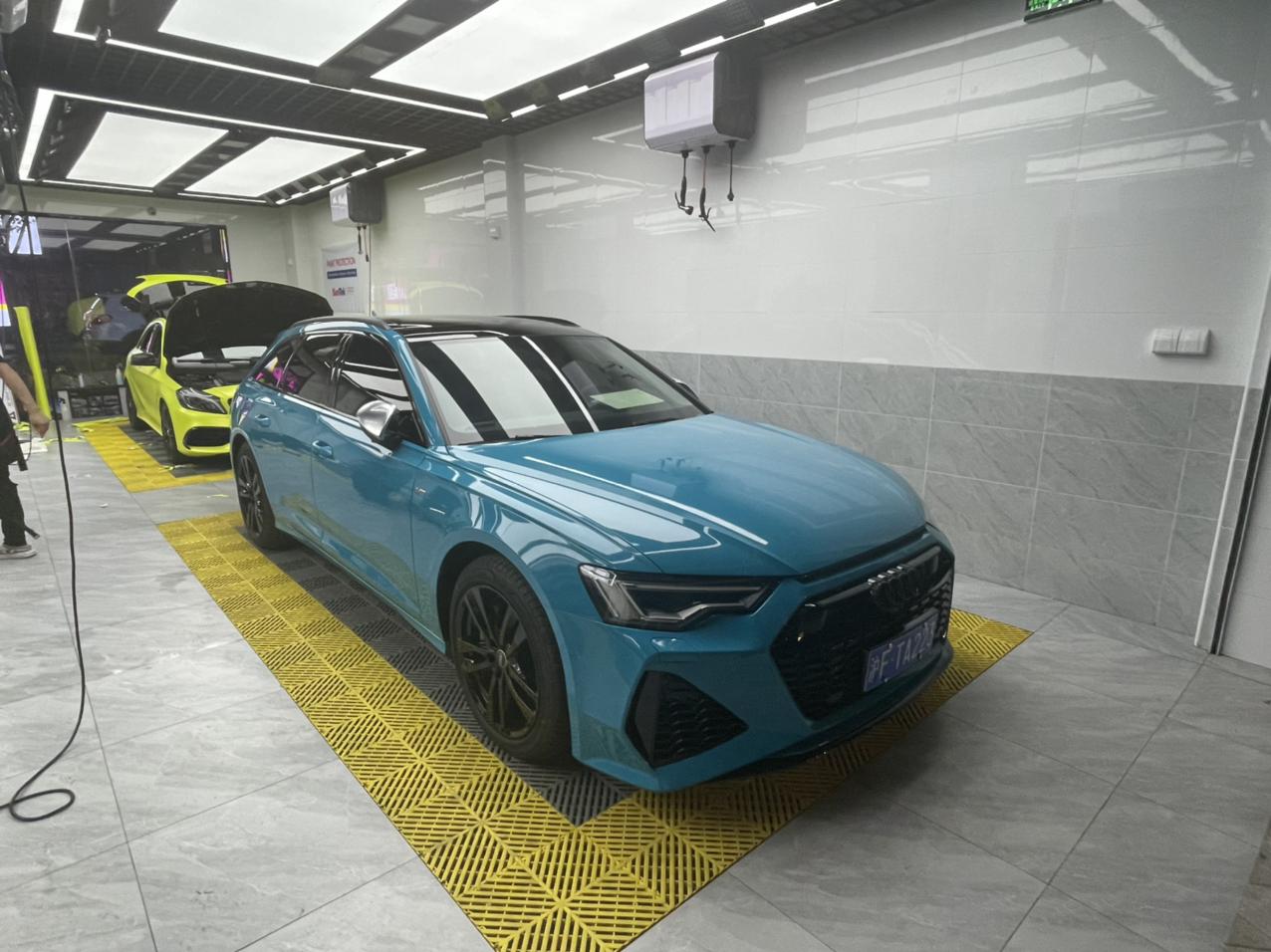 奥迪a6进口rs6包围轮毂烤漆迈阿密蓝改色真好看