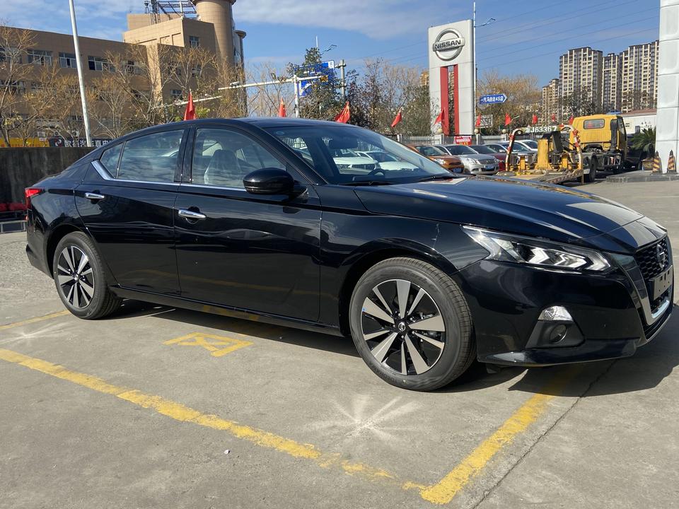 新款天籁2.0自吸,提回来28天,加油第三次,发生了油箱异响