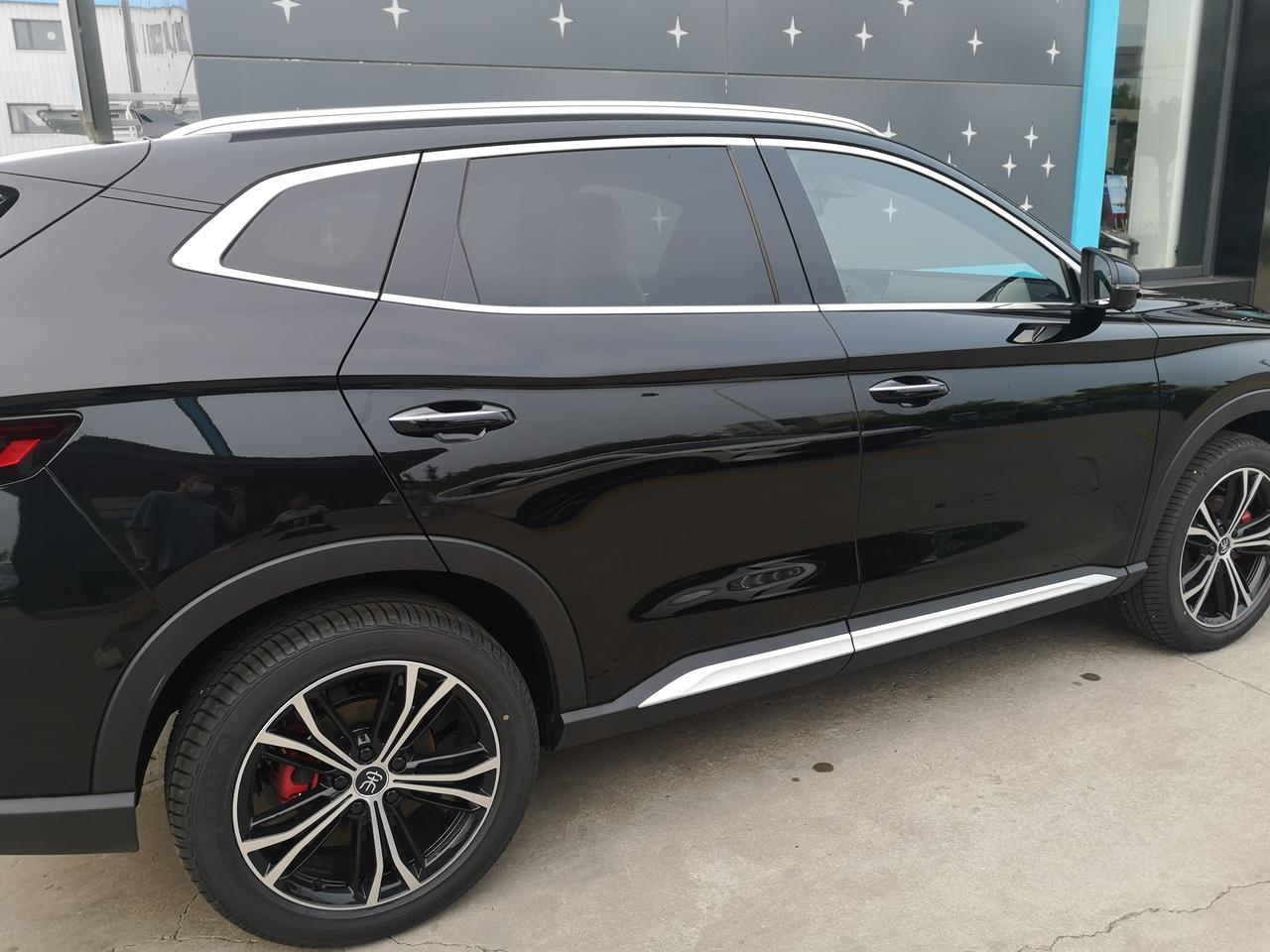 宋plus黑武士提车