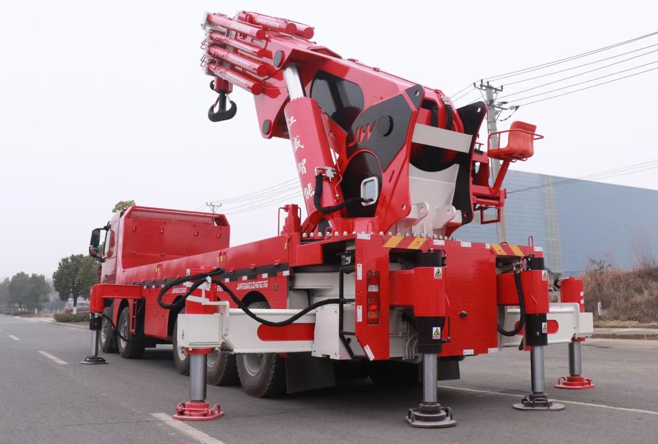 江威第三代sq7200大型折臂吊,大推力伸缩油缸,整车高3