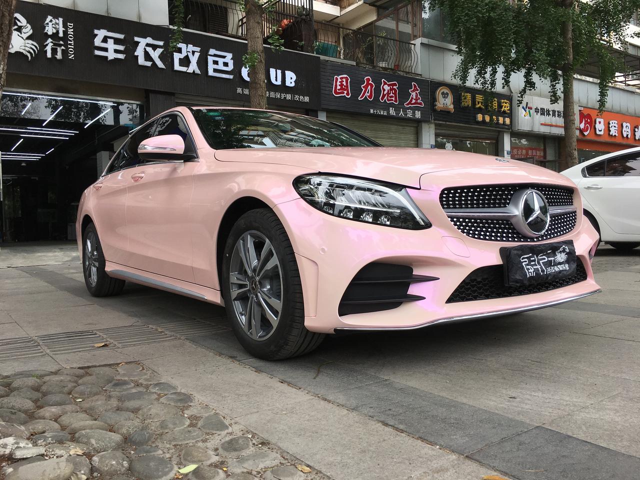 粉粉少女心啊,小姐姐开上漂亮的不行_奔驰c级车友圈_懂车帝