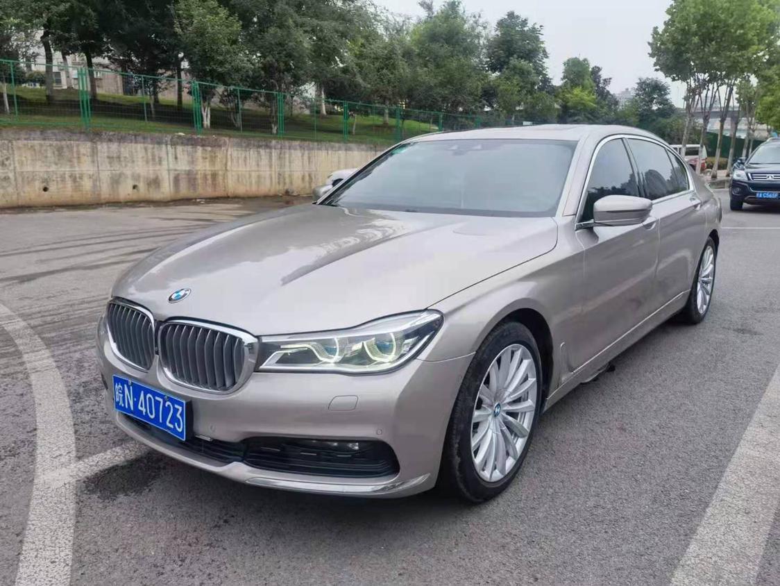 16年宝马740li豪华型