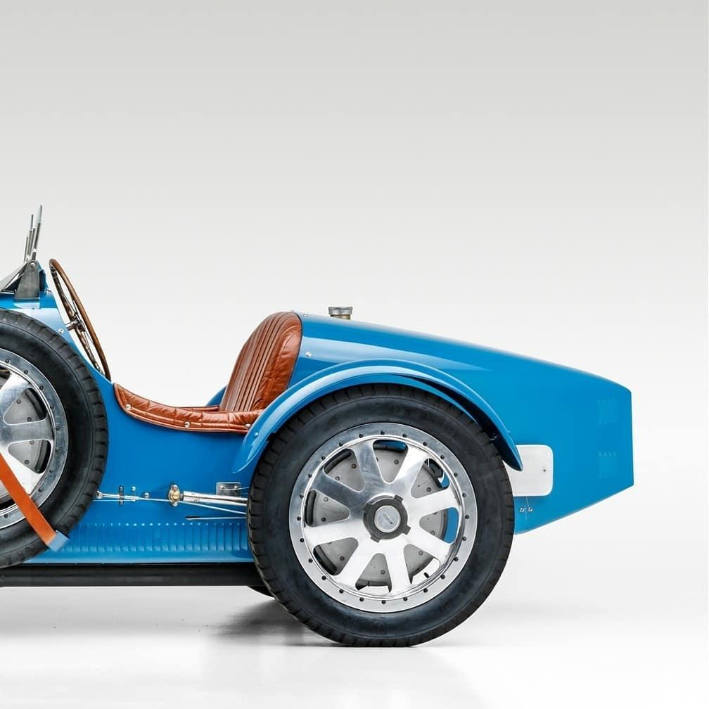 有"金色年华"之称,战功卓著的布加迪type35投产于192