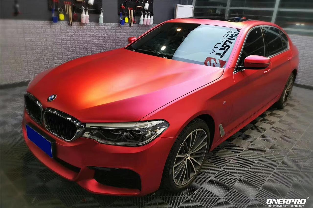 宝马530li vinyl-电光陶瓷红先锋设计 倾现眼前
