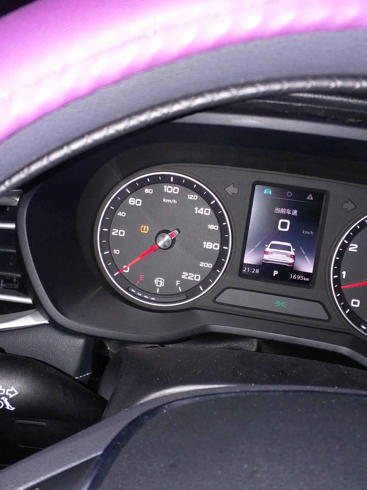 这个感叹号一直亮着是什么意思啊_荣威i5车友圈_懂车帝