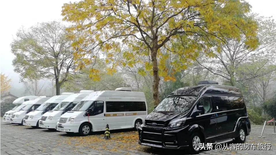 車型外觀千千萬 黑騎士商旅房車 你說好看不好看#旅行##房車