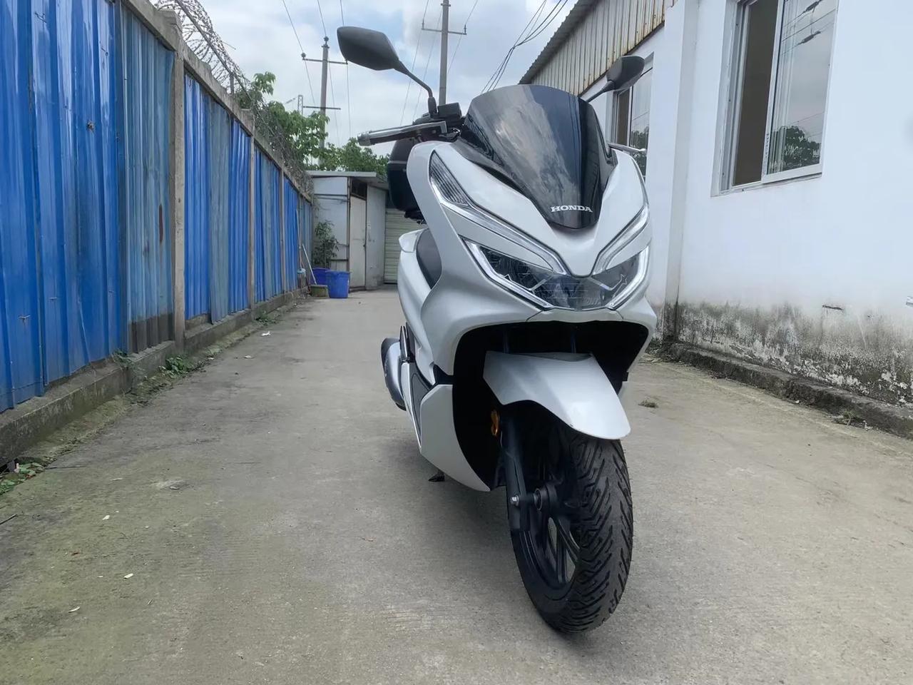 出一台本田pcx150,19年11月上户 川a一手户,目前7